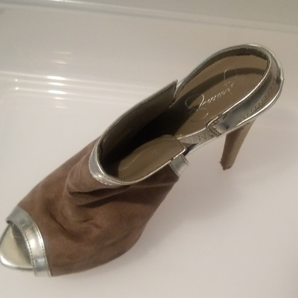 Silver Peektoe Stilettos - Picture 1 of 3